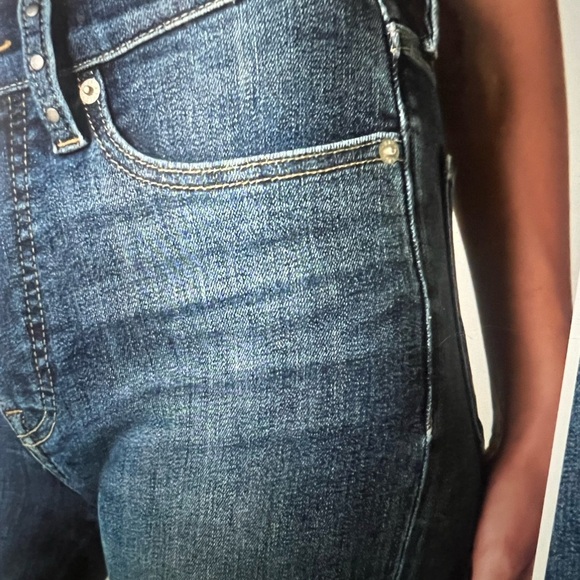 Lucky Flare Jeans - Picture 5 of 8